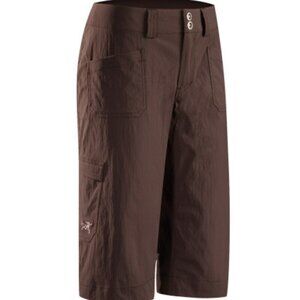 Arc’teryx black Rampart nylon stretch Bermuda knee length hiking climb shorts 12